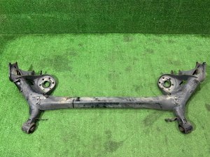 Балка задняя 42101-12171 TOYOTA PRIUS