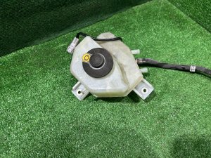 Бачок для тормозной жидкости TOYOTA PRIUS OEM 4722047050 ZVW30 2012 2ZRFXE