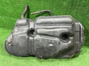 Бензобак TOYOTA PRIUS OEM 77001-47120 ZVW30 2012 2ZRFXE