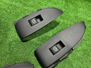 Блок управления стеклоподъемниками TOYOTA PRIUS OEM 8404033080 ZVW30 2012 2ZRFXE