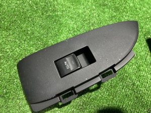 Блок управления стеклоподъемниками TOYOTA PRIUS OEM 8404033080 ZVW30 2012 2ZRFXE