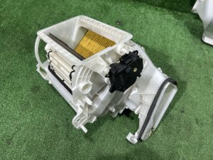 Вентилятор печки TOYOTA PRIUS OEM 87010-47120 ZVW30 2012 2ZRFXE