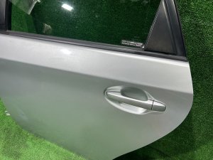 Дверь задняя левая TOYOTA PRIUS ZVW30 2012 SILVER 1F7