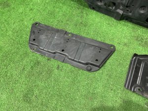 Защита двигателя TOYOTA PRIUS OEM 5141012104 ZVW30 2012 SILVER 1F7