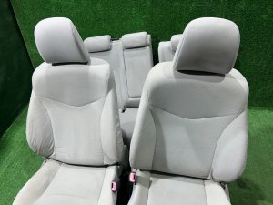 Комплект сидений TOYOTA PRIUS OEM 71071-47223-G5 71430-47600-G1 71440-47570-G1 71072-47202-G6 ZVW30 2012 SILVER 1F7