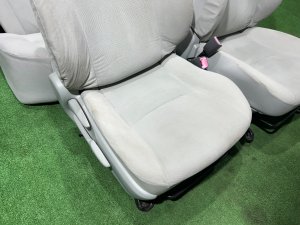 Комплект сидений TOYOTA PRIUS OEM 71071-47223-G5 71430-47600-G1 71440-47570-G1 71072-47202-G6 ZVW30 2012 SILVER 1F7