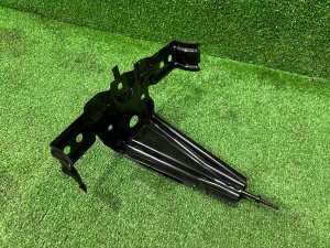 Крепление аккумулятора TOYOTA PRIUS OEM 74440-47030 ZVW30 2012