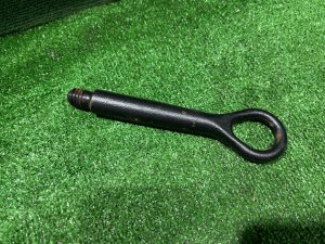 Крюк буксировочный TOYOTA PRIUS OEM 51961-50041 ZVW30 2012 2ZRFXE