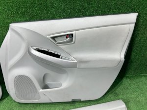 Обшивка дверей TOYOTA PRIUS OEM 67610-47500-G3 67620-47500-G3 67630-47220-G3 67640-47220-G3 ZVW30 2012 SILVER 1F7