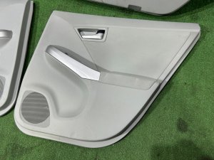 Обшивка дверей TOYOTA PRIUS OEM 67610-47500-G3 67620-47500-G3 67630-47220-G3 67640-47220-G3 ZVW30 2012 SILVER 1F7