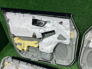 Обшивка дверей TOYOTA PRIUS OEM 67610-47500-G3 67620-47500-G3 67630-47220-G3 67640-47220-G3 ZVW30 2012 SILVER 1F7