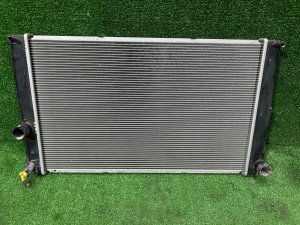 Радиатор двигателя TOYOTA PRIUS OEM 1640037230 ZVW30 2012 2ZRFXE