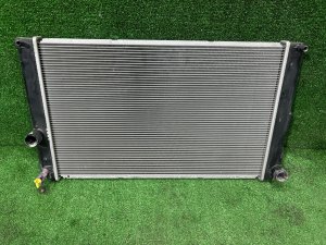 Радиатор двигателя TOYOTA PRIUS OEM 1640037230 ZVW30 2012 2ZRFXE