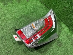 Стоп правый пара TOYOTA PRIUS OEM 81551-47170 ZVW30 2012