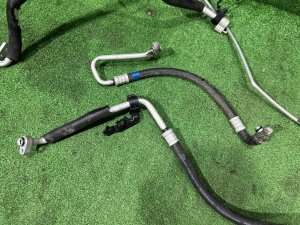 Трубки кондиционера TOYOTA PRIUS OEM 88703-47040 88710-47150 88707-47041 ZVW30 2012 2ZRFXE