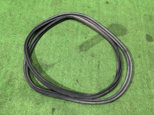 Уплотнитель багажника 67881-47022 TOYOTA PRIUS