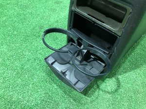 Бардачок подлокотник SUBARU LEGACY OEM 92111AE010ML BH5 2000 BLEU 95H