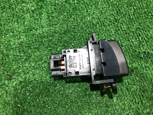 Кнопка аварийной остановки SUBARU LEGACY OEM 83037AE000 BH5 2000 EJ206 AT