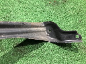 Крепление переднего бампера левое SUBARU LEGACY OEM 57707AE130 BH5 2000 BLEU 95H