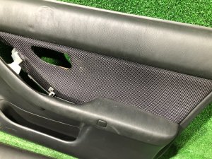 Обшивка дверей SUBARU LEGACY OEM 94210AE660ML 94210AE670ML BH5 2000 BLEU 95H