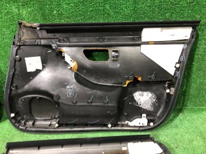Обшивка дверей SUBARU LEGACY OEM 94210AE660ML 94210AE670ML BH5 2000 BLEU 95H