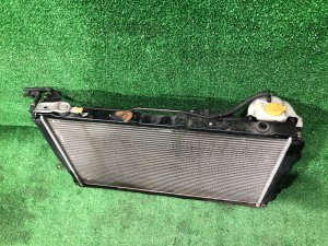 Радиатор двигателя SUBARU LEGACY OEM 45111AA260 BD5 1998 EJ20R