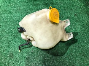 Бачок омывателя SUBARU LEGACY LANCASTER OEM 86610AE010 BHE BH9 BH5 BE5 BE9 BEE 2002 EZ30