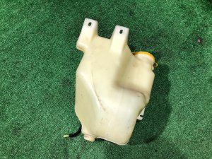 Бачок омывателя SUBARU LEGACY LANCASTER OEM 86610AE010 BHE BH9 BH5 BE5 BE9 BEE 2002 EZ30