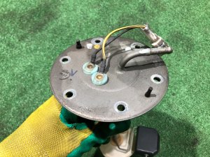 Датчик уровня топлива SUBARU LEGACY LANCASTER OEM 42081AE010 BHE BH9 BH5 BE5 BE9 BEE 2002 EZ30