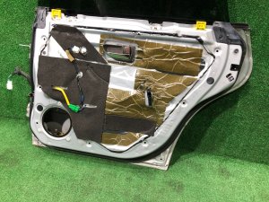 Дверь задняя правая SUBARU LEGACY LANCASTER OEM 60400AE420 BHE BH9 2002 SILVER/GREY 1U2