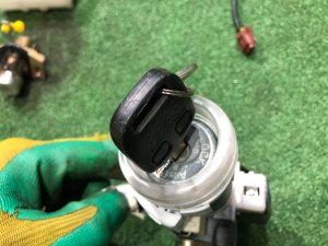 Замок зажигания Комплект замков SUBARU LEGACY LANCASTER OEM 57491AE740 88035AE100 BHE BH9 BH5 2002 SILVER/GREY 1U2