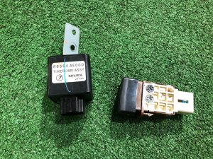 Кнопка обогрева лобового стекла c реле SUBARU LEGACY LANCASTER OEM 83001AE020 86564AE000 BHE BH9 BH5 2002 EZ30