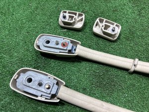 Ручки потолка Крепления сетки SUBARU LEGACY LANCASTER OEM 92041AE020GF 92043AE000GF 92045AE000GF 92045AE010GF BHE BH9 BH5 2002 SILVER/GREY 1U2