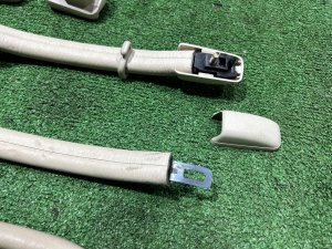 Ручки потолка Крепления сетки SUBARU LEGACY LANCASTER OEM 92041AE020GF 92043AE000GF 92045AE000GF 92045AE010GF BHE BH9 BH5 2002 SILVER/GREY 1U2