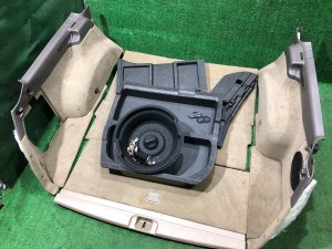 Обшивка багажника SUBARU LEGACY LANCASTER OEM 94047AE020AD 94047AE030AD 95066AE030GG 95066AE020GG BHE BH9 2002 SILVER/GREY 1U2