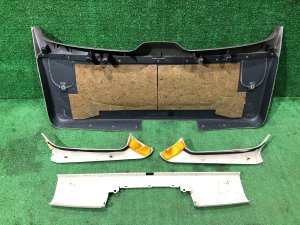 Обшивка пятой двери SUBARU LEGACY LANCASTER OEM 94352AE000GF 94320AE011AD 94310AE000GF 94310AE020GF BHE BH9 2002 SILVER/GREY 1U2