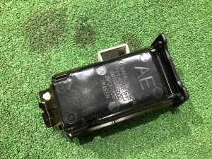 Пепельница SUBARU LEGACY LANCASTER OEM 66160AE000 BHE BH9 BH5 BE5 BE9 BEE 2002 SILVER/GREY 1U2