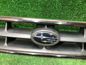 Решетка радиатора SUBARU LEGACY LANCASTER OEM 91121AE260 BHE BH9 2002 SILVER/GREY 1U2