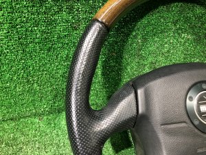 Руль MOMO темное дерево SUBARU LEGACY LANCASTER OEM 34311AE310 BHE BH9 BH5 2002 SILVER/GREY 1U2