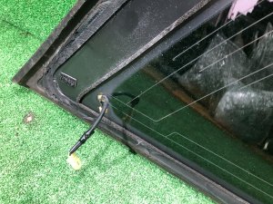Стекло багажника левое целый молдинг SUBARU LEGACY LANCASTER OEM 65210AE260NB BHE BH9 BH5 2002