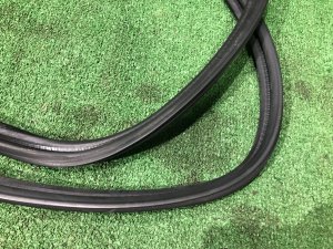 Уплотнитель багажника SUBARU LEGACY LANCASTER OEM 63516AE001 BHE BH9 BH5 2002 SILVER/GREY 1U2