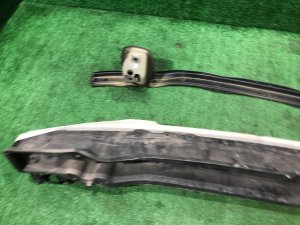 Жесткость бампера передняя SUBARU FORESTER OEM 57760FC200 57760FC061 SF5 SF9 SF 1998