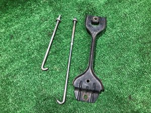 Крепление аккумулятора 82182AG001 82161AG001 SUBARU WRX STI