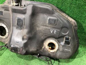 Бензобак SUBARU WRX STI OEM 42012FJ011 VAB 2015 EJ20Y MT6
