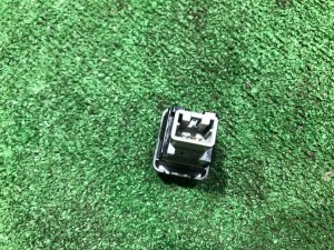 Кнопка hold багажника SUBARU WRX STI OEM 83002VA030 VAB VAG VA 2015 EJ20Y MT6