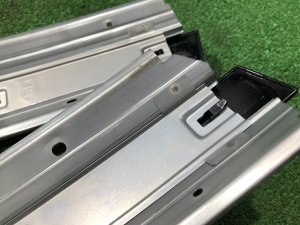 Молдинги боковые стоек внешние SUBARU OUTBACK OEM 63563AG000, 63563AG010 BPE 2008 Silver Metallic C6Z