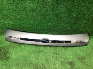 Накладка пятой двери 91710AG020MD, 91710AG021MD SUBARU OUTBACK