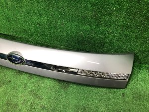 Накладка пятой двери SUBARU OUTBACK OEM 91710AG020MD, 91710AG021MD BPE 2008 Silver Metallic C6Z