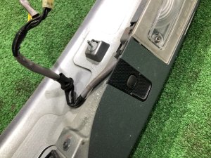 Накладка пятой двери SUBARU OUTBACK OEM 91710AG020MD, 91710AG021MD BPE 2008 Silver Metallic C6Z