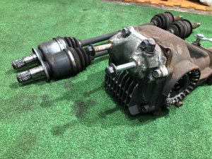 Редуктор с приводами G/R=3.272 XU SUBARU OUTBACK OEM 38300AC210, 28421AG011 BPE 2008 EZ30D AT